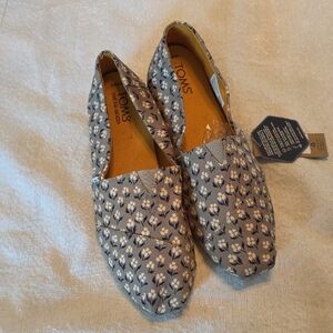 TOMS Women's Alpargata Vintage Gray Daisies Patterned Slip On Flats 9.5